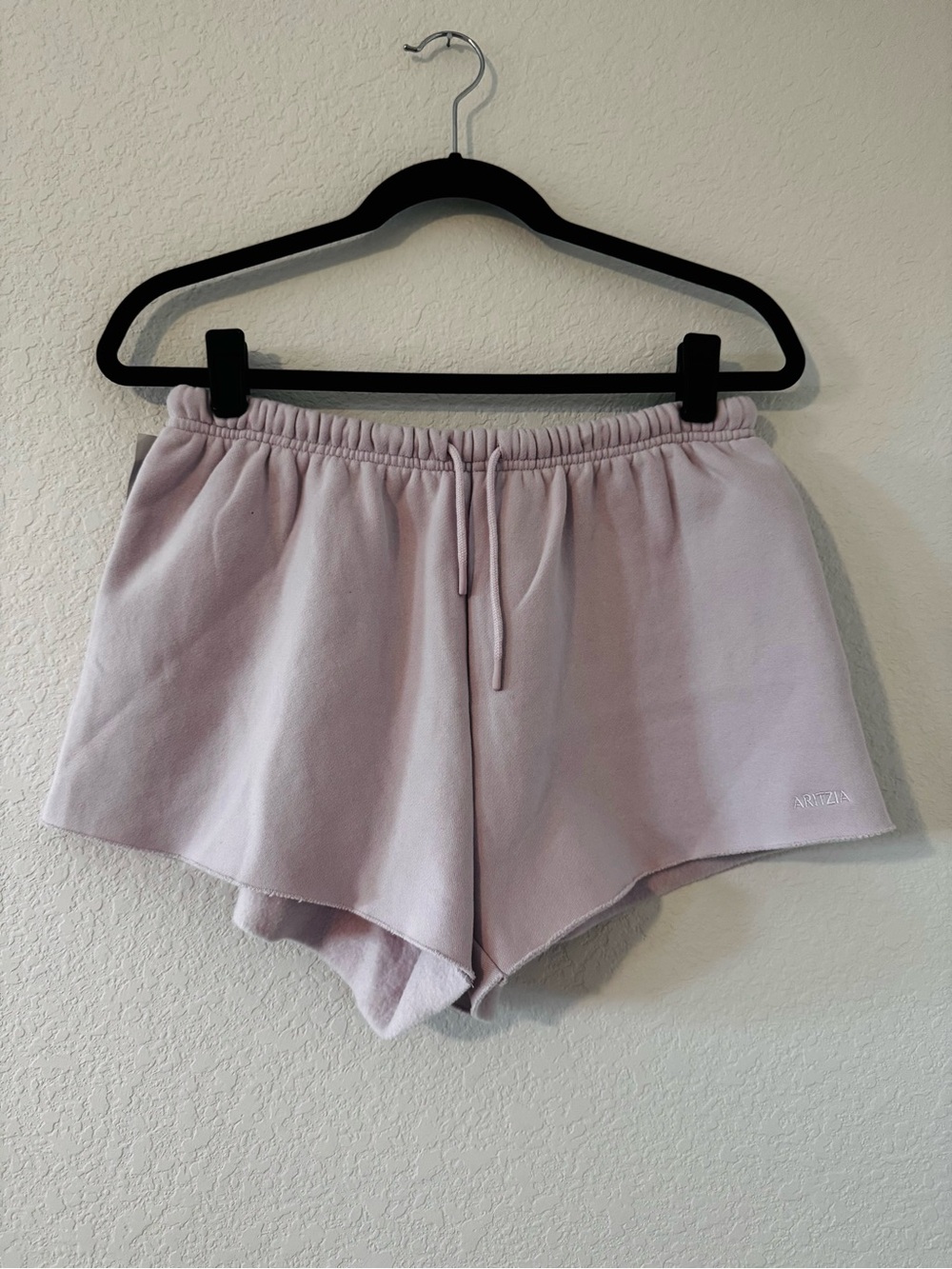 NWT Aritzia Sweatfleece Cozy Fleece Mega Flutter Micro Short in Sugarplum Lilac